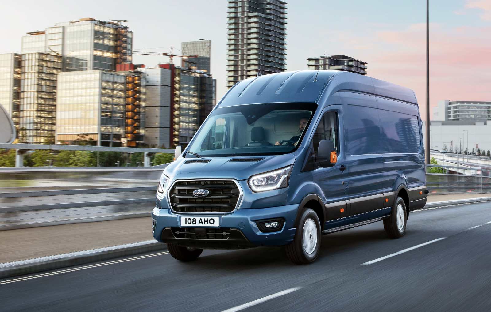 Un nouveau Ford Transit plus technique et plus léger