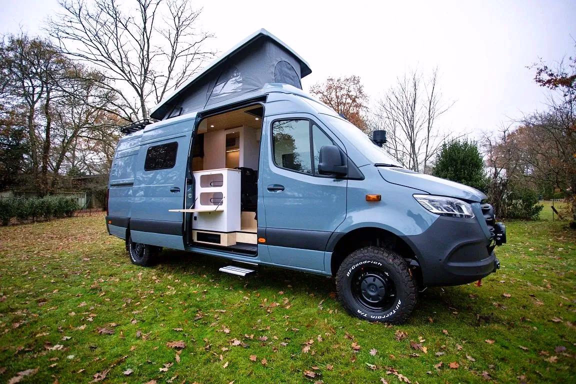 Un Mercedes Sprinter 4x4 taillé pour l'aventure en famille