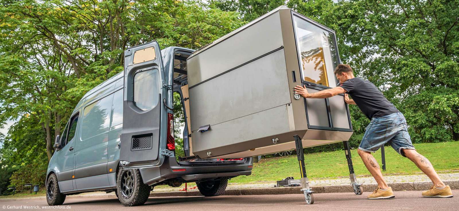 Comment créer une douche et un WC dans un van fourgon camping car 🤔 Tortue  Car Tour 