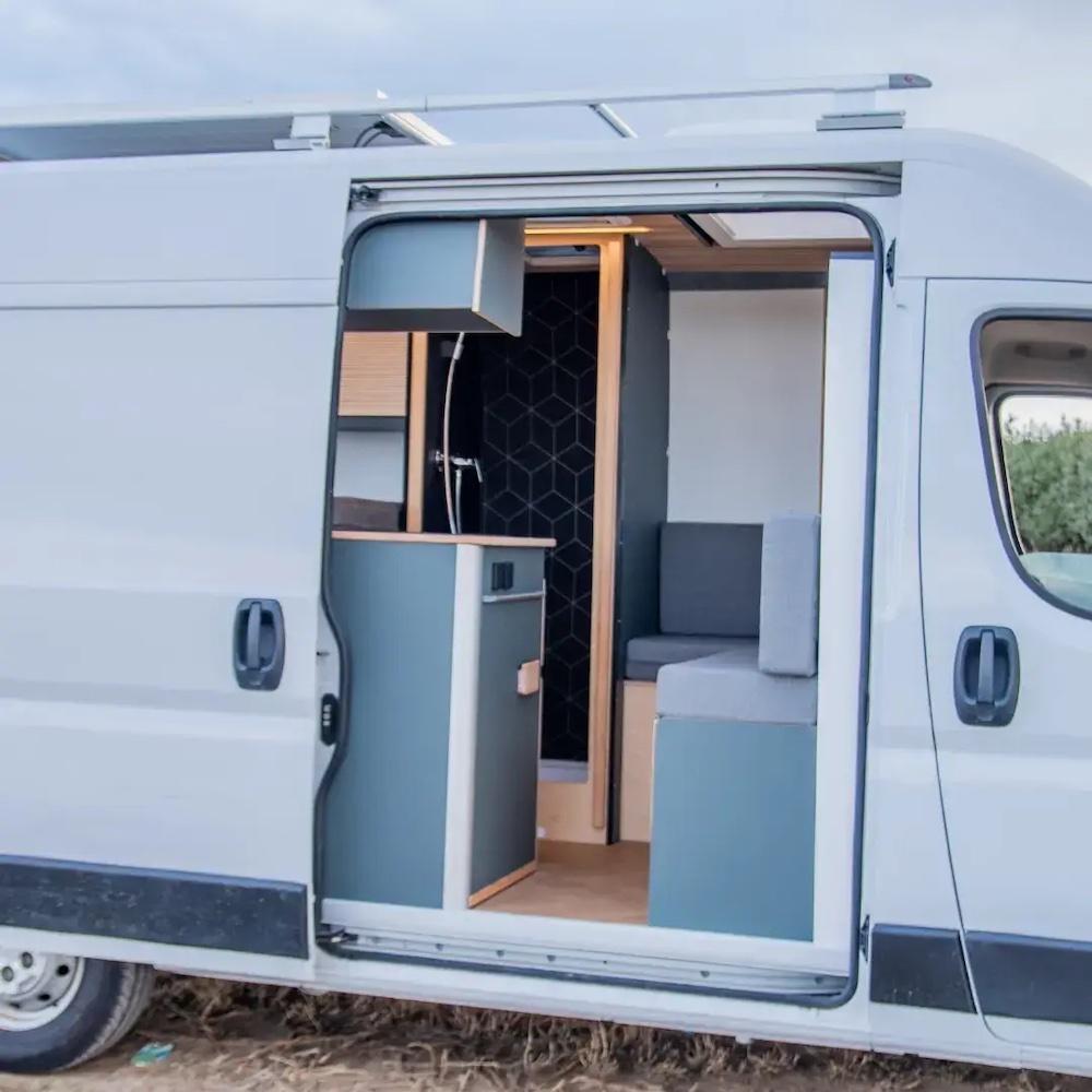 Aménagement et installation d'eau dans votre van, camping-car fourgon -  Latour Tentes et Camping