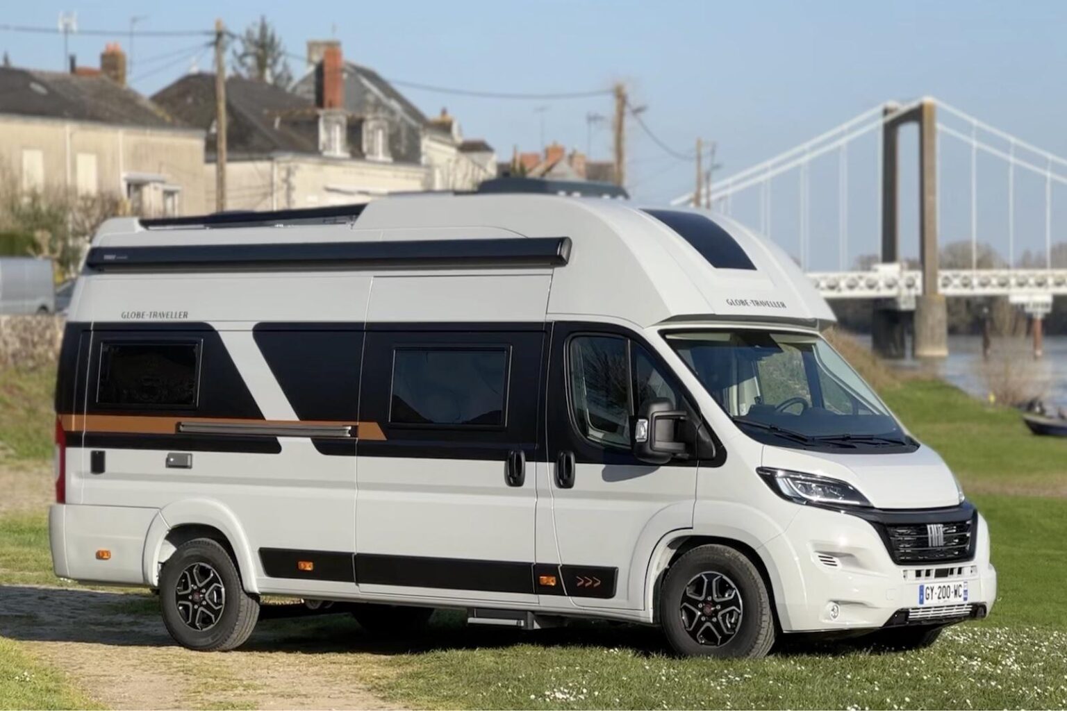 JCG Créations V7 4 places : le voyageur au long cours | Fourgonlesite