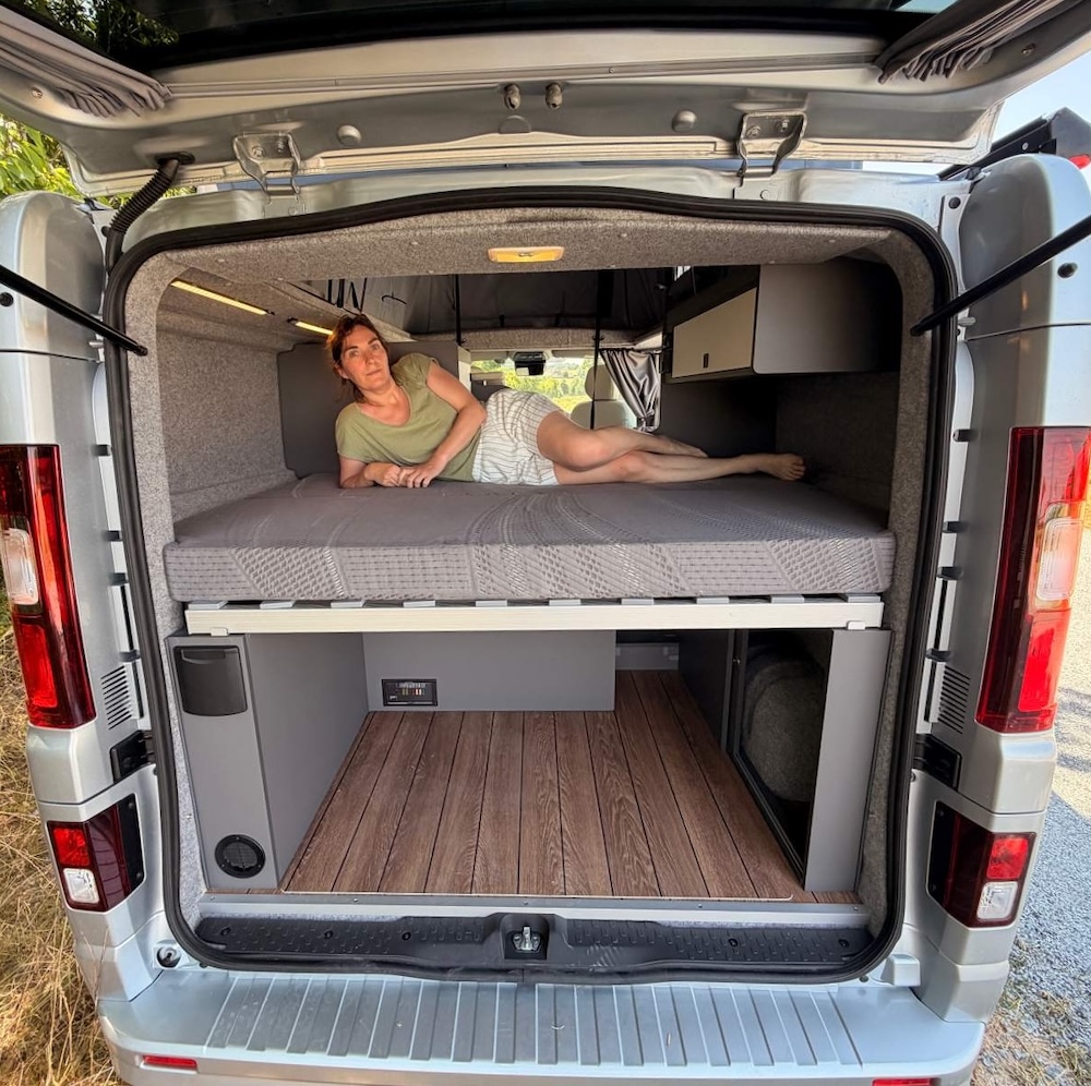 Lit transversal sur Renault Trafic