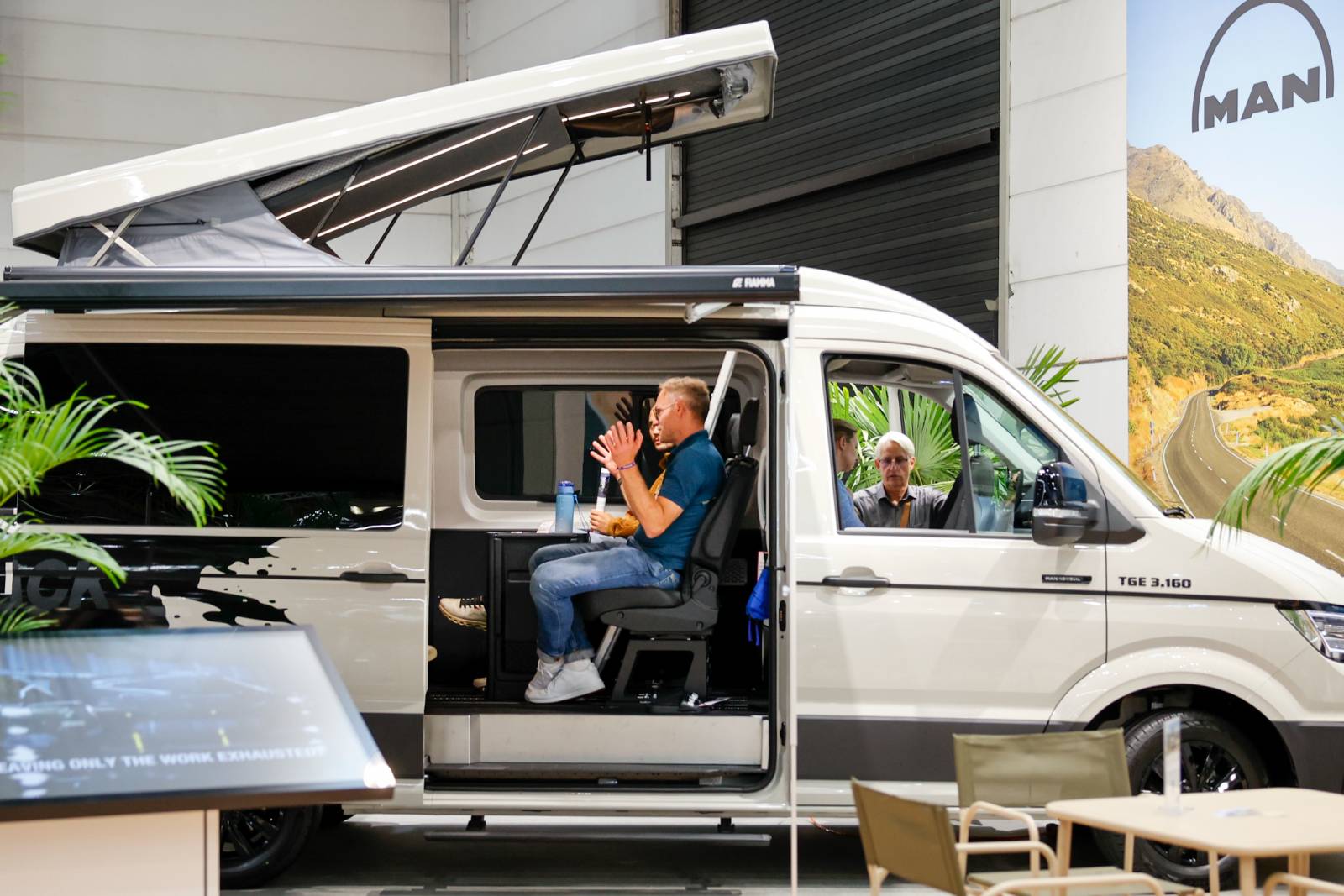 Le nouveau toit Reimo va permettre aux carrossiers-constructeurs d'élargir l'offre de solutions loisirs sur MAN.