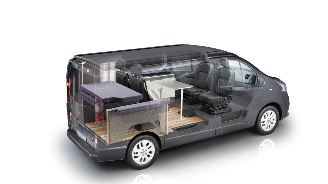 Dînette 4 places et sommier à l'arrière