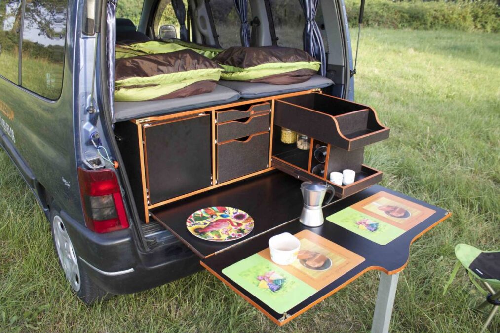 Campi-Cuisine-car : la cuisine aménagée dedans et dehors !