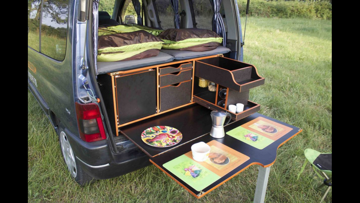 Campi-Cuisine-car : la cuisine aménagée dedans et dehors !