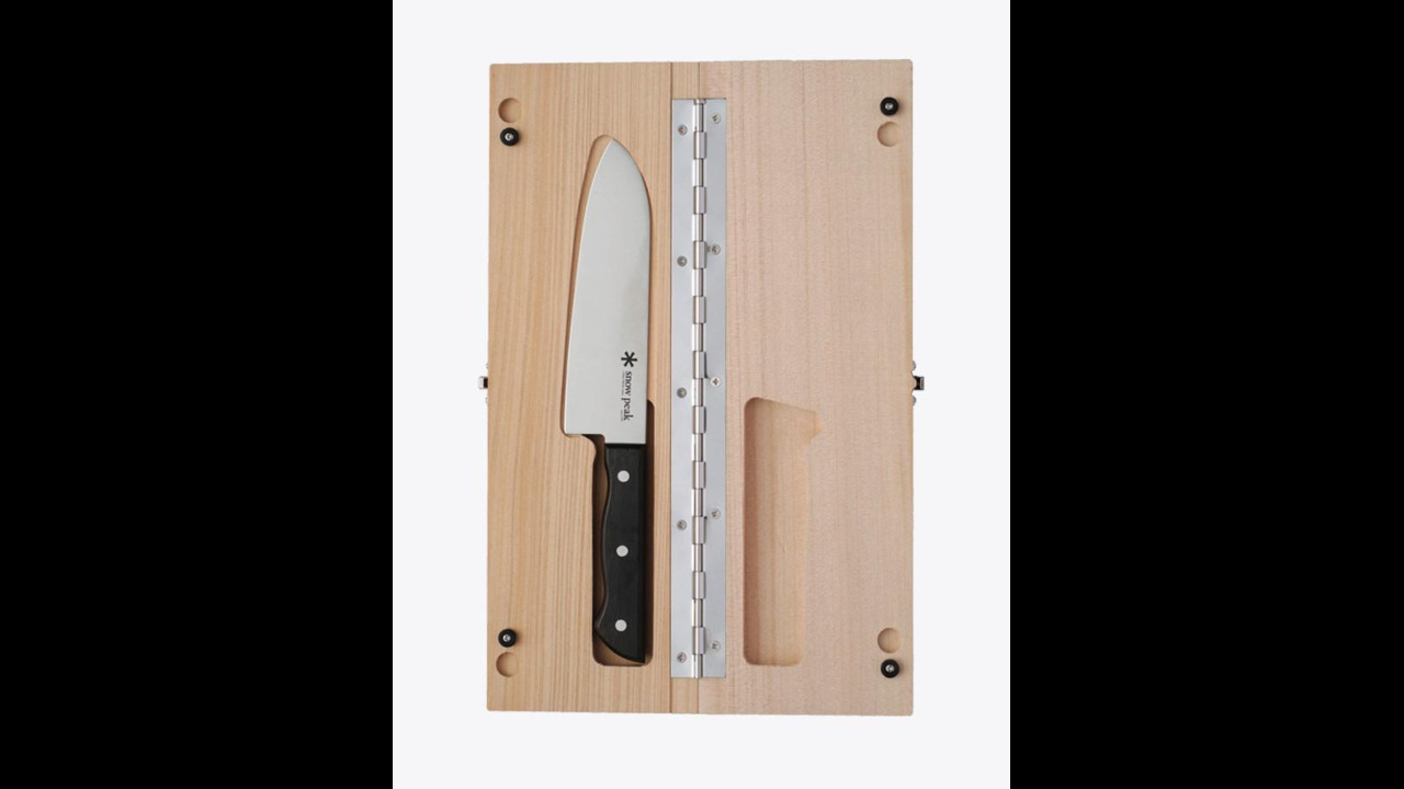 45 € la planche à découper intégrant un couteau de chef