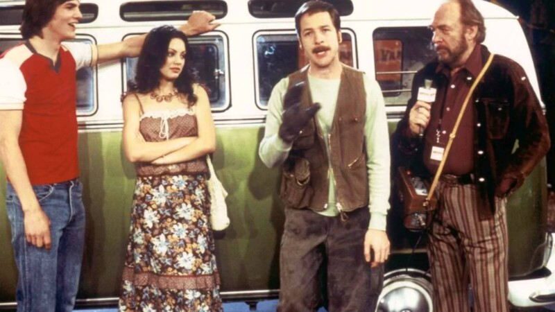 Quelques années après avoir été réunis dans la série, Ashton Kutcher et Mila Kunis se sont mariés, ils ont deux enfants.