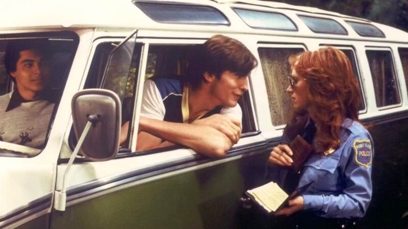 Diffusé pendant 8 saisons de 1998 à 2006 aux USA, "That '70s Show" a débarqué en septembre 1999 en France, sur Jimmy puis sur France 2