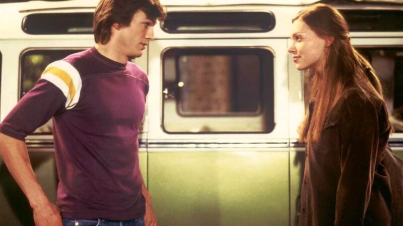 Le Samba Bus débarque dans la série à la saison 4, il apparait pour la dernière fois dans l'épisode 11 de la saison 6