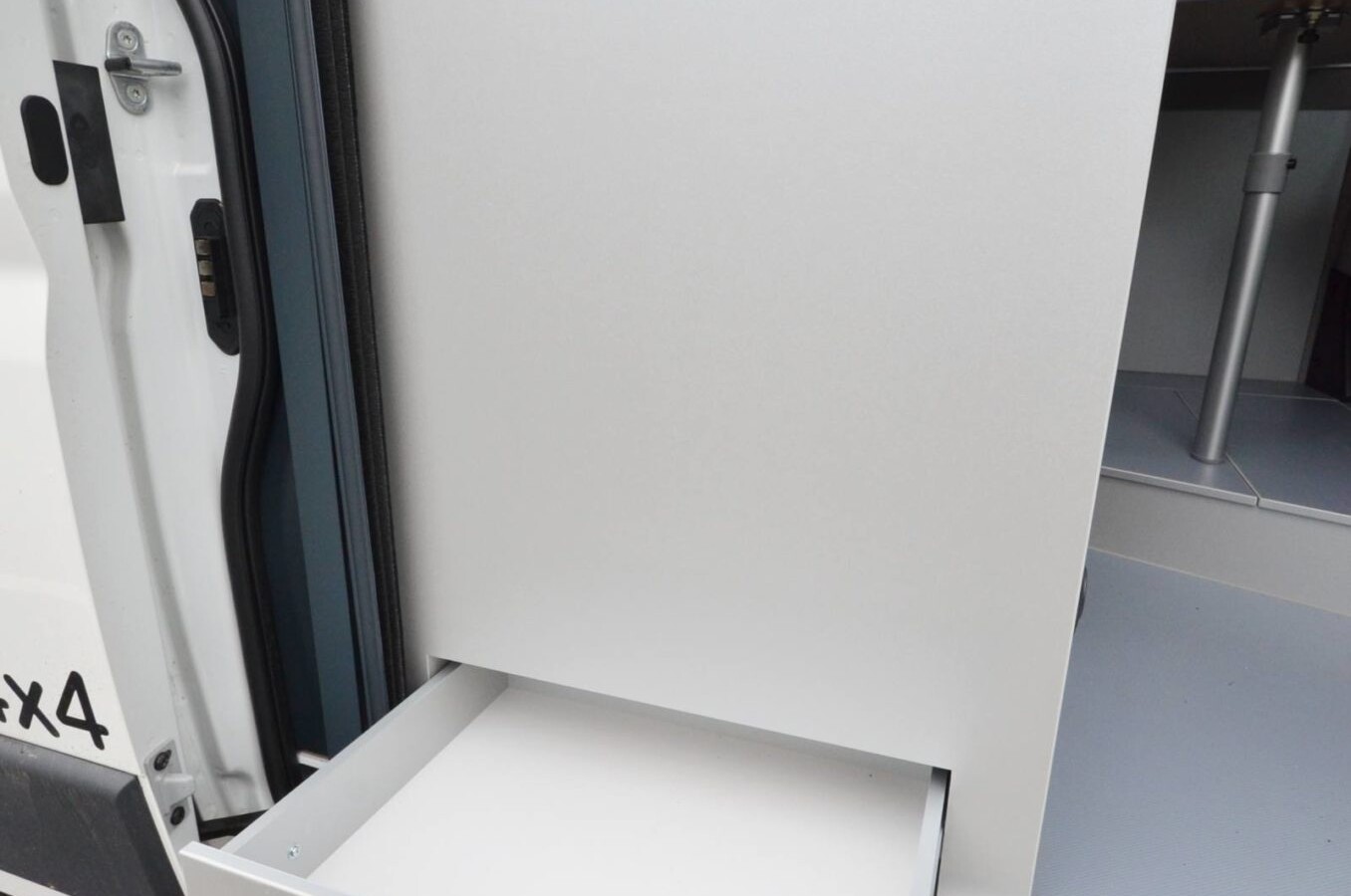 Un astucieux tiroir accessible depuis l'extérieur