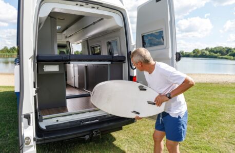 Plus long, le 680 offre un espace de rangement supérieur.