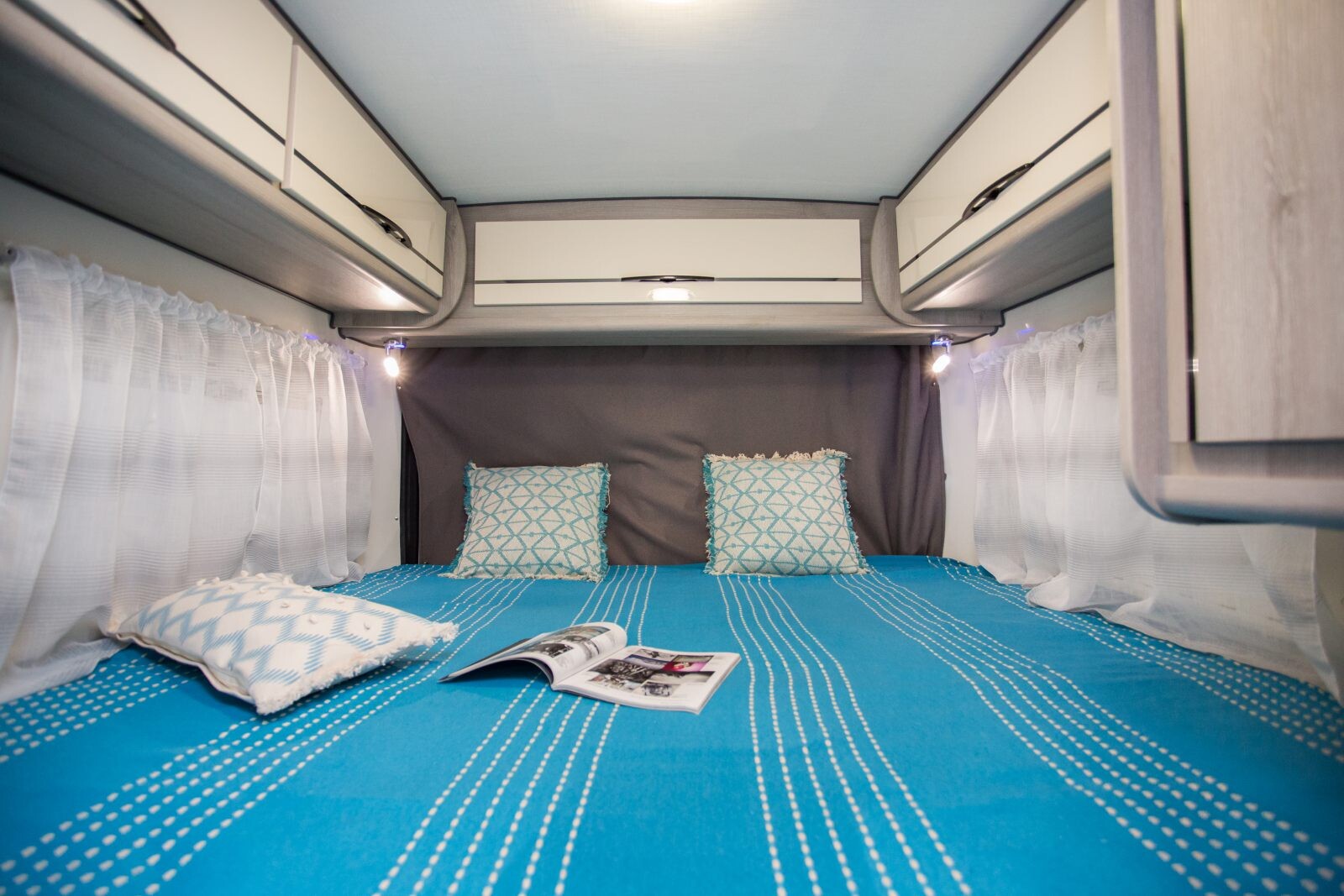 Le couchage modulable peut se transformer en grand lit