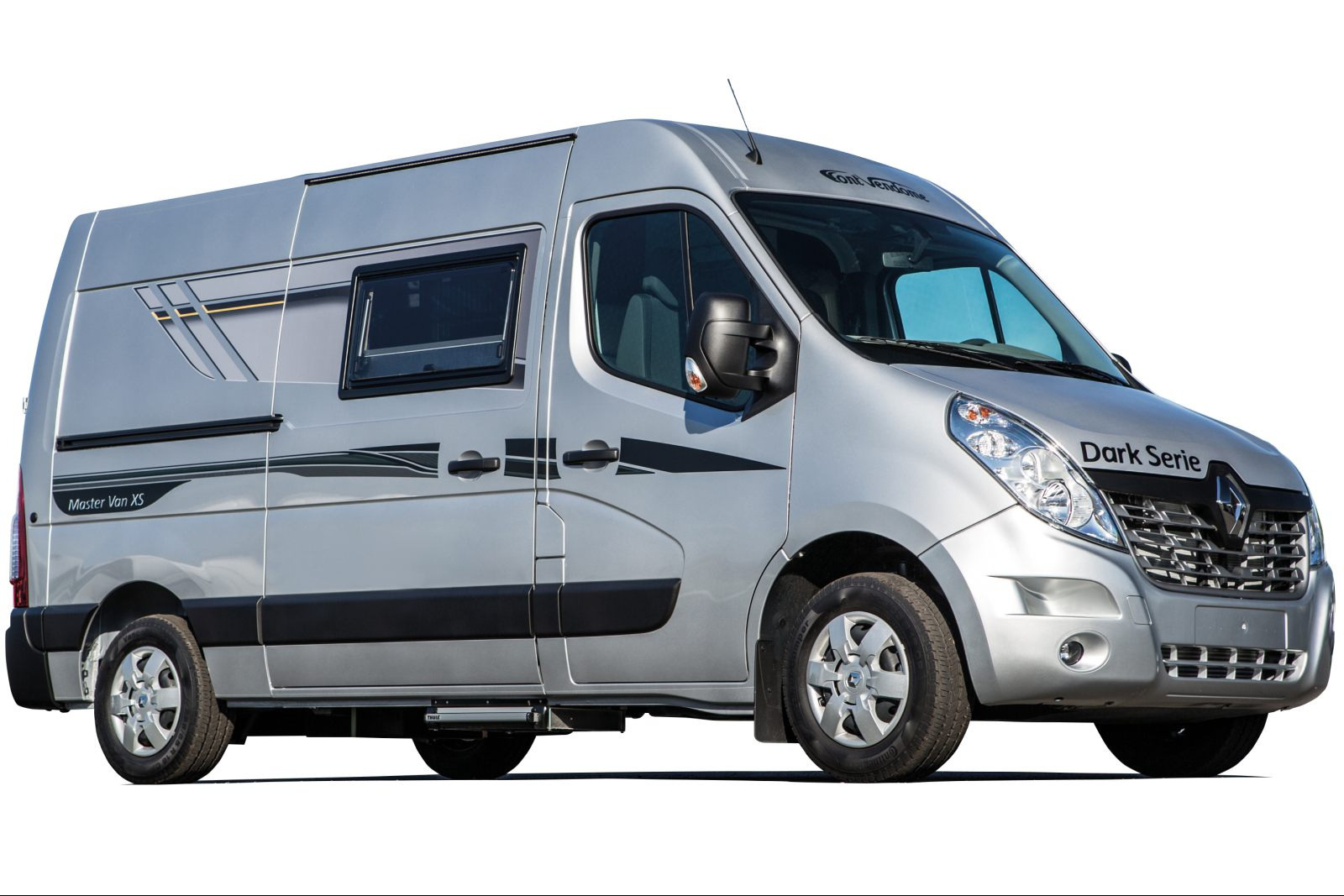 Le Master Van XS "Dark Serie", identifiable à sa carrosserie gris métal, embarque une motorisation 145 ch et la motricité renforcée