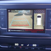 Parmi les options du véhicule exposé : une caméra de recul avec écran 7‘' et aide au stationnement (vue à 180° et vue aérienne).