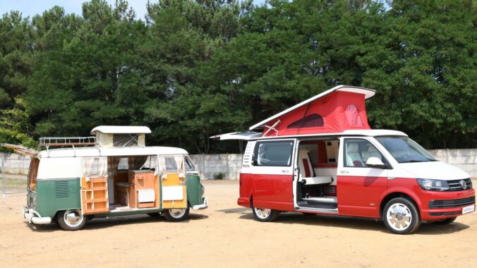 Deux vans Westfalia : T1 de 1966 et Kepler Sixty collection 2019. Entre ces 2 époques, la même passion de l'aménagement