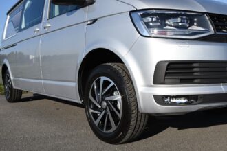 Les jantes Alu sont proposés en option, ici le modèle 17’’ Woodstock (les 18'' Palmerston sont incluses dans le pack Luxury)