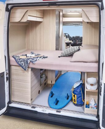 L'arrière du Dreamer D43 héberge une soute modulable grand volume avec revêtement technique