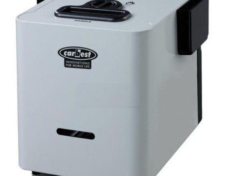 Douche avec chauffe-eau mobile au gaz Carbest (environ 270€).