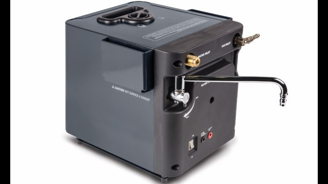 Douche avec chauffe-eau mobile au gaz Kampa (près de 320€)