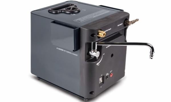 Douche avec chauffe-eau mobile au gaz Kampa (près de 320€)