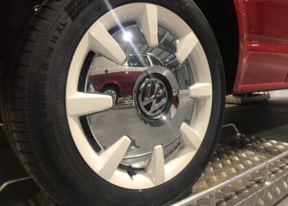 Le Sixty et ses jantes rétro. Le VW occupe une place centrale dans la production.