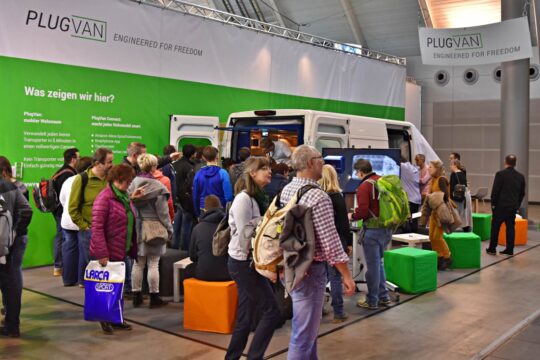 Dans le hall 7, celui des fourgons, le PlugVan est une attraction majeure du CMT Stuttgart 2019