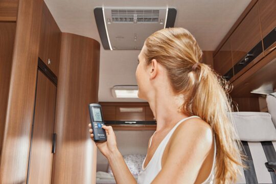 Des dimensions compactes adaptées aux petits camping-cars et fourgons aménagés