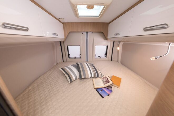 McLouis Yearling Van 3