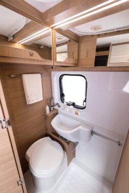 McLouis Yearling Van 3