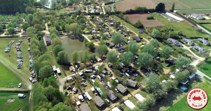 Sur les bords de l'Aubance, le domaine de l'étang où se déroule le camper van week end.