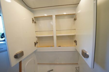 CS REISEMOBILE - armoire de toilette au-dessus de la vasque de toilette