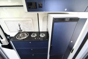 Le nouvel intérieur du Leader Van : raffinement des formes et des couleurs