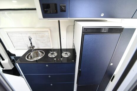 Le nouvel intérieur du Leader Van : raffinement des formes et des couleurs