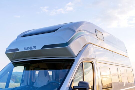 La rehausse de toit des Knaus BoxStar XL dessine des lignes harmonieuses