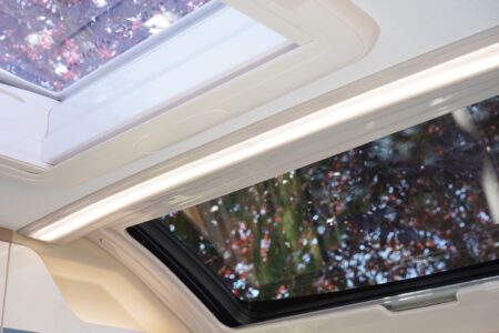 CHALLENGER Vany V114 "Premium"