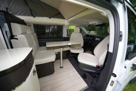 Westfalia JULES VERNE - 2020 - La table devient amovible.