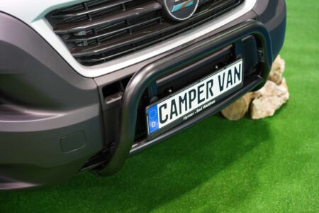 Doté d'un pare-buffle pour faire le show, cet équipement n'est toutefois pas proposé en montage usine.