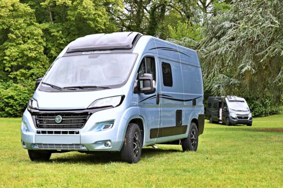 ... le Rando Camp (5,41 m), le Leader Camp (5,99 m) ainsi que le Duo Van (6,36 m).