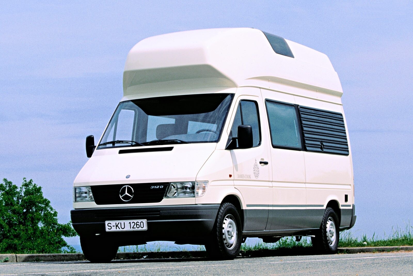 En 1995, l'arrivée du Mercedes-Sprinter 312D préfigure une nouvelle génération de James Cook...