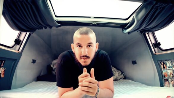 ...la vie quotidienne à bord d'un fourgon : aménagement, réparations, astuces...