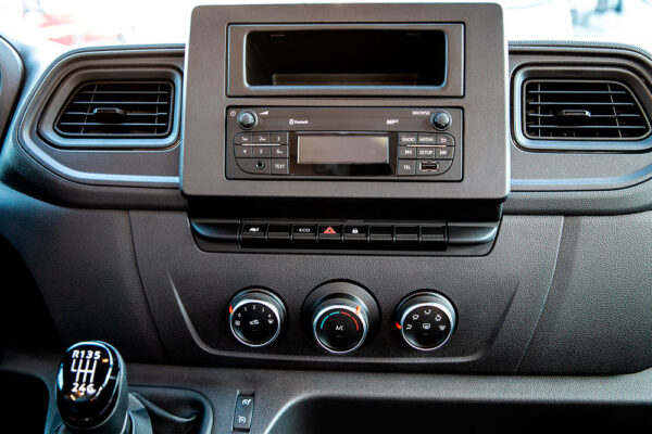 L'autoradio Bluetooth MP3 avec commandes au volant fait partie de la dotation de série des Master Van 2020.