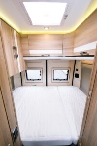 Le Camper Van XL Limited, équipé de 4 places CG et 2 couchages double, est affiché à 59.000 €.