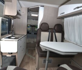 Prévoir une rallonge de 700€ pour le mobilier Élégance, présenté ici.