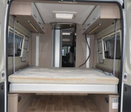 Soute XXL de 131cm de large. A titre de comparaison, celle du Roadcruiser Revolution s'étire sur 115cm de large.