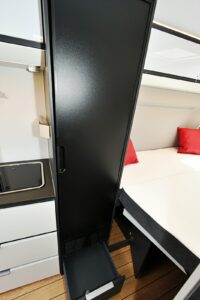 Elios offre le choix du réfrigérateur à compression : 84 L ou 138 L