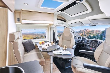 Le constructeur Dreamer a passé le pas : tous ses modèles Fiat Ducato (hors Camper Five rehaussé) embarquent une cabine ouverte de série.