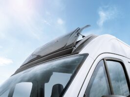 Weinsberg, et sa marques soeur Knaus, sont les rares marques à proposer un skyroof ouvrant !