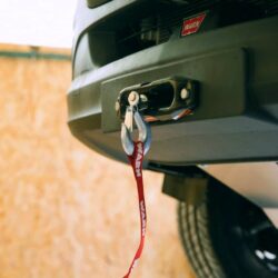 Blindage essieu, châssis, support de roue, kit amortisseurs Seikel, renfort de lame, galerie, éclairage, crochet d'attelage... chez Diligence
l'aménagement 4x4 est une spécialité.