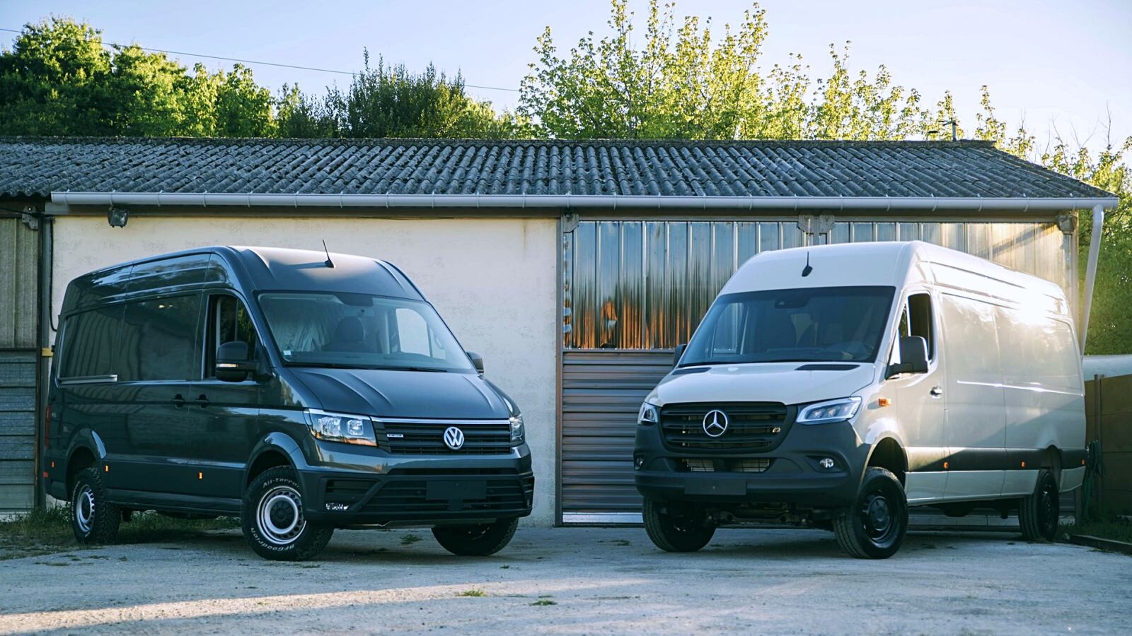 S’ils sont capables d’aménager un large panel de vans et fourgons, Antony et Romain, les deux fondateurs de Diligence, affichent leur affinité pour l’univers VW Crafter et Mercedes Sprinter.